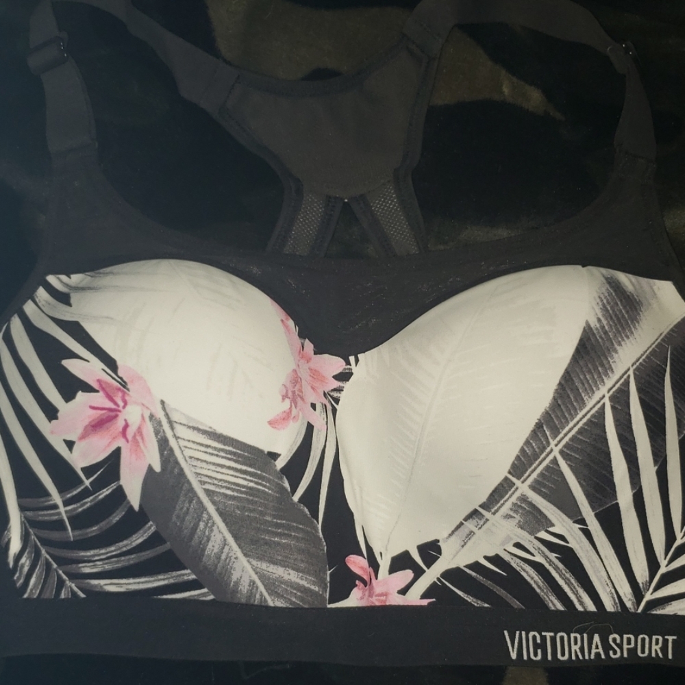 NWOT VICTORIA'S SECRET SPORT SPORTS BRA TROPICAL
